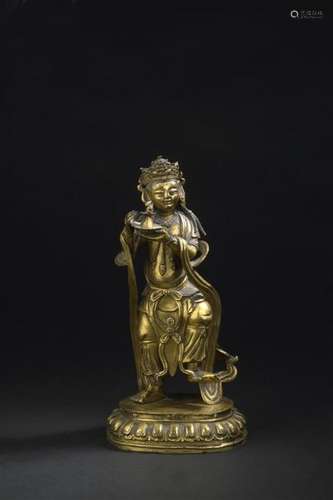 Statuette de boddhisattva en bronze doré Chine, XV...