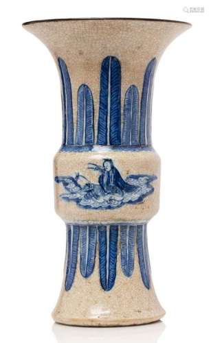 CHINE NANKIN, VERS 1900 Vase Gu en porcelaine, ...
