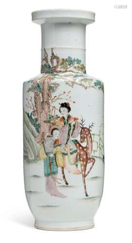 CHINE XXE SIÈCLE Vase rouleau en porcelaine et ...