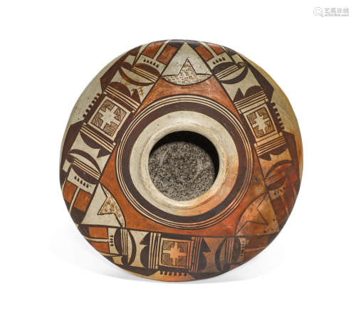 A Hopi polychrome jar