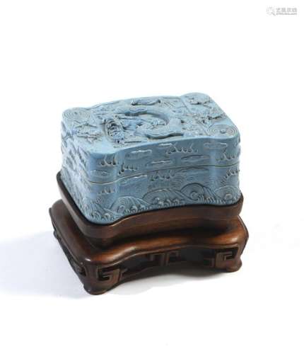 CHINE, XIXe siècleElégante boîte couverte en po...