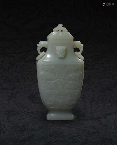 清中期 白玉獸紋方瓶