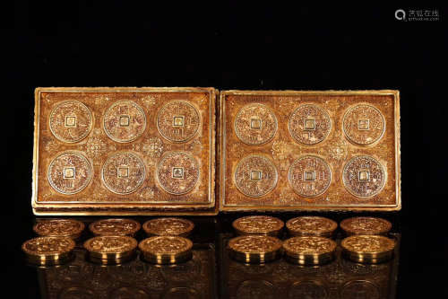 17-19TH CENTURY, A SET OF GILT BRONZE GOLD COINS, QING DYNASTY