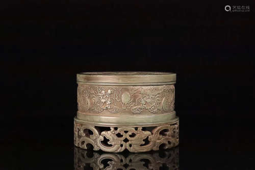 17-19TH CENTURY, A SONGHUAJIANG GREEN INKSTONE WITH BOX, QING DYNASTY