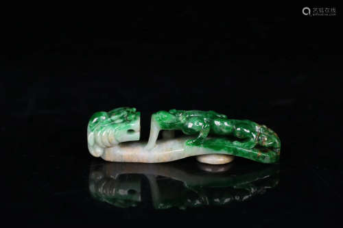 19TH CENTURY, A DRAGON DESIGN OLD JADEITE HOOK, LATE QING DYNASTY