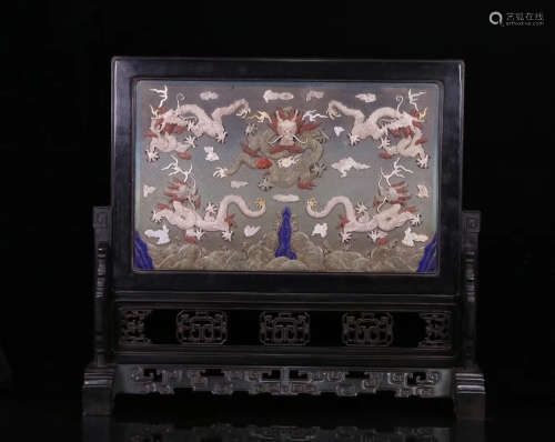 17-19TH CENTURY, A PALACE FIVE DRAGON PATTERN SHOUSHAN SCREEN WITH OLD ROSEWOOD BASE, QING DYNASTY