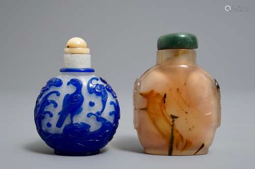 Two Chinese agate and overlay glass snuff bottles, 19/20th C.