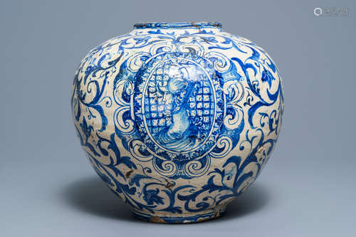 A large blue and white Italian maiolica 'vaso a palla', Caltagirone, 18th C.