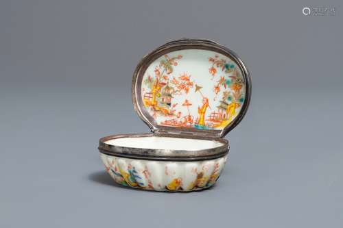 A Kakiemon-style Saint-Cloud porcelain silver-mounted snuff box, France, 2nd quarter 18th C.