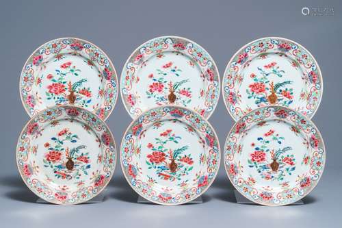 Six Chinese famille rose plates with flowers and antiquities, Qianlong