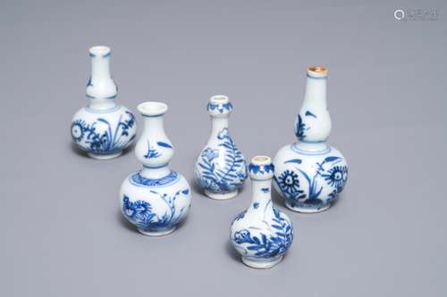 Five Chinese blue and white minature vases, Kangxi