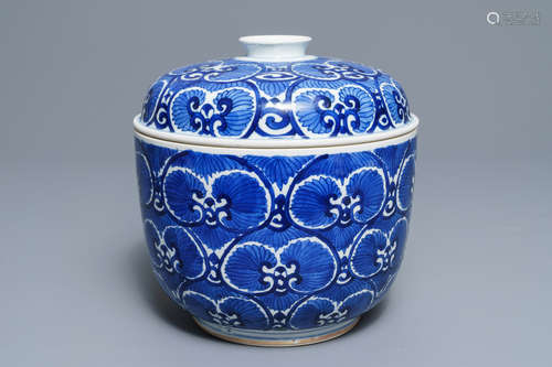 A large Chinese blue and white bowl and cover with floral design, Kangxi