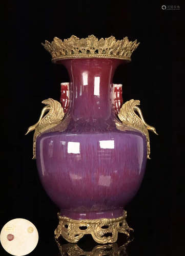 A FLAME-GLAZE GILT BRONZE VASE