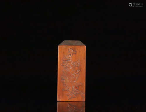 A RED WOOD AND BAMBOO CARVED STUDY SEAL