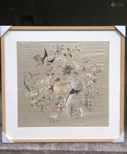 A BIRD&FLORAL PATTERN EMBROIDERY HANGING SCREEN