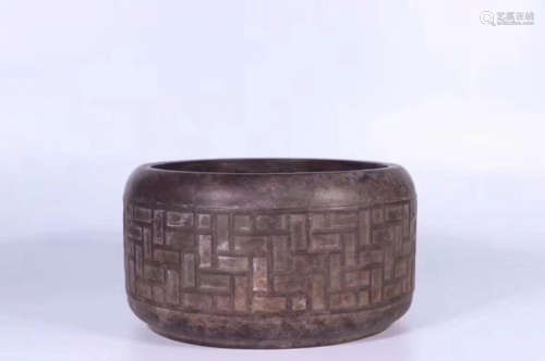 20TH CENTURY, AN OLD PURPLE CLAY WASHER POT, THE REPUBLIC OF CHINA