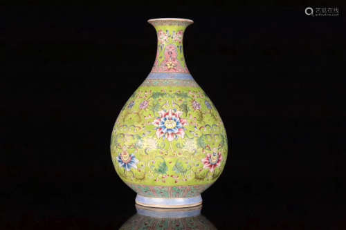 17TH-19TH CENTURY, A LOTUS PATTERN FAMILLE YUHU SPRING BOTTLE, QING DYNASTY