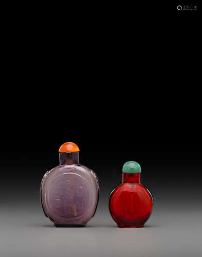 18th/19th century Two glass snuff bottles