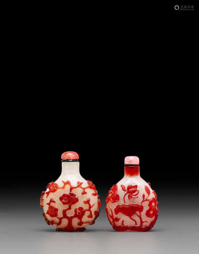 Late 18th/19th century Two red overlay decorated 'snowflake' glass snuff bottles
