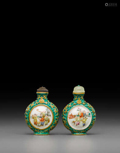 Qianlong marks, probably Republic period A pair of gilt decorated and famille rose enemeled porcelain snuff bottles