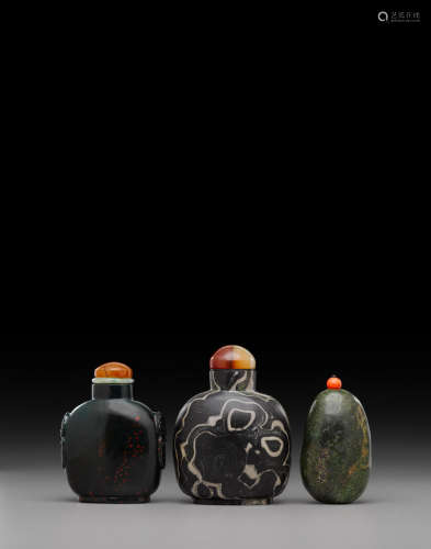 19th/20th century Three hardstone snuff bottles