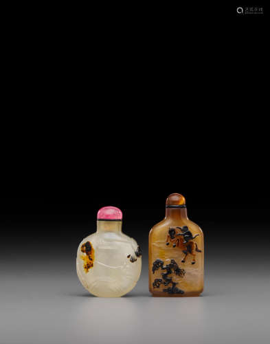 Two carved cameo agate snuff bottles