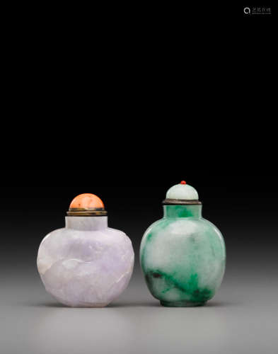 19th/early 20th century Two jadeite snuff bottles