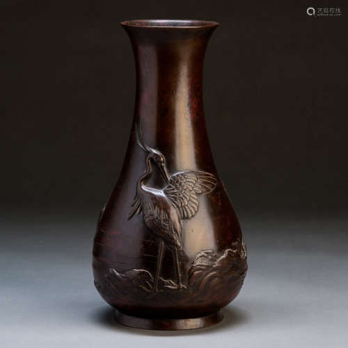 铜雕翔鹭纹花瓶