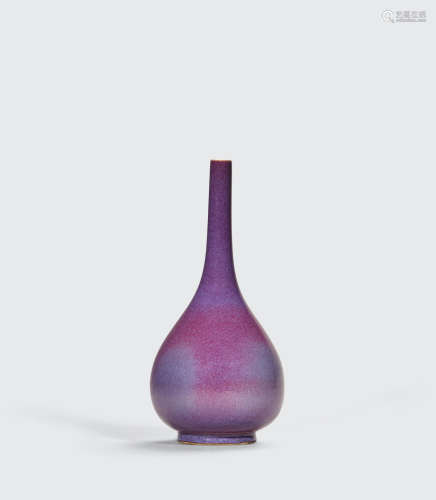 18th century A transmutation lavender-glazed long neck vase