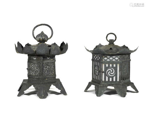 Edo period Two bronze temple lanterns (tsuridoro)