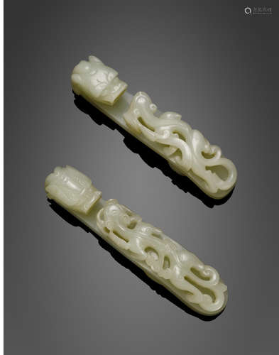 Qing dynasty Two carved nephrite belt hooks