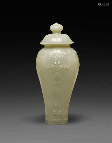 20th century A Mughal-style covered vase with floral spray decoration