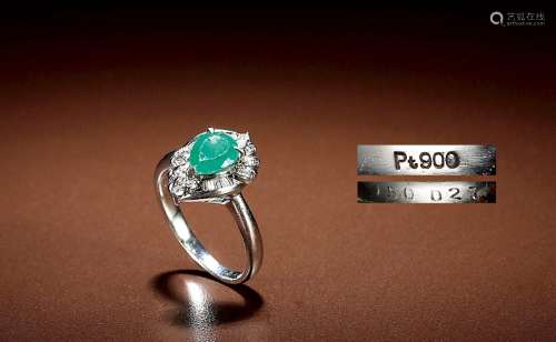 铂金及祖母绿钻石戒指