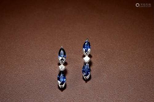 1970年制 蓝宝石及钻石耳坠