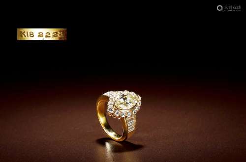 1980年 马眼型黄钻及钻石戒指