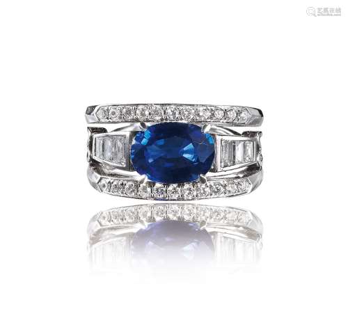 3.80克拉皇家蓝蓝宝石配钻石戒指