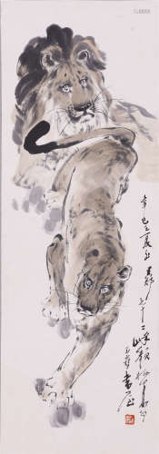 颜梅华 2001年作 双狮图 立轴 设色纸本