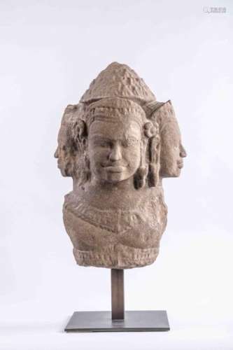 Figuration de Brahma à quatre têtes coiffées de di...