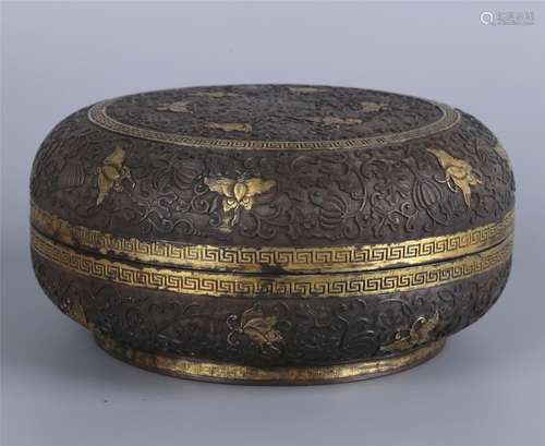 A GILT-SILVER BOX AND COVER