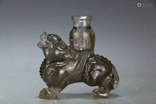 A TEA-DUST CRYSTAL 'LION' VASE