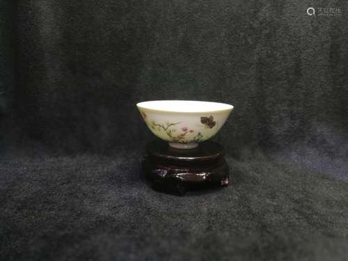 A FAMILLE ROSE BOWL, QIANLONG MARK