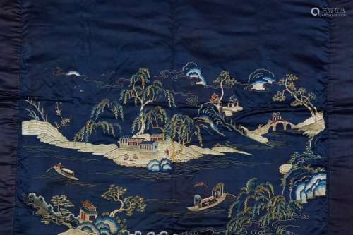 CHINE Fin XIXe siècle Panneau décoratif en soie...