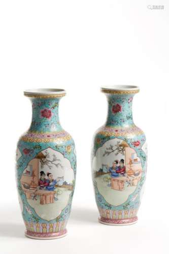 CHINE XXe siècle Paire de vases balustres en po...