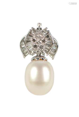 SOUTH SEA CULTURED PEARL AND DIAMOND PENDANT