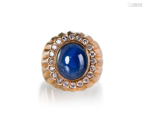 MEN'S SAPPHIRE, DIAMOND AND GOLD RING