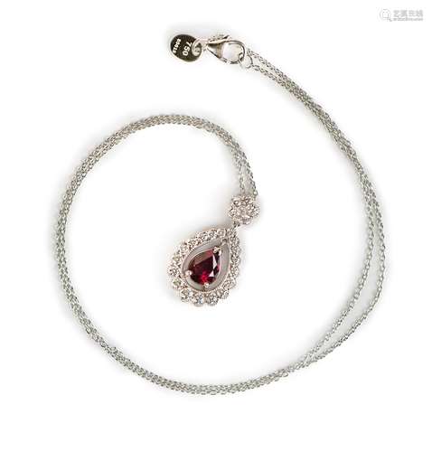 A DELICATE 1.40 CARATS RUBY AND DIAMONDS NECKLACE