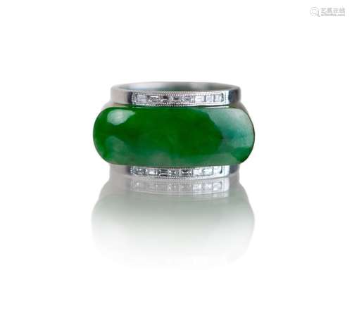 NATURAL JADEITE SADDLE RING