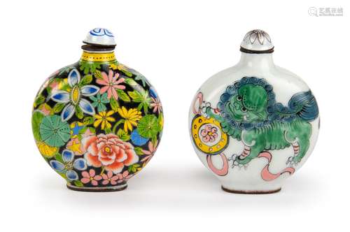 PAIR OF ENAMELED SNUFF BOTTLES