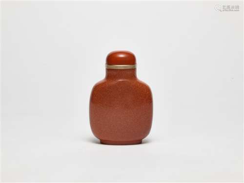 REPUBLIC ERA RED AND COPPER GILTTER SNUFF BOTTLE