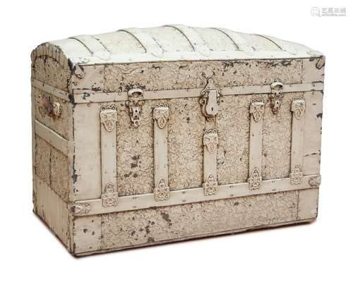 WHITE LACQUER PAINTED TRAVEL TRUNK